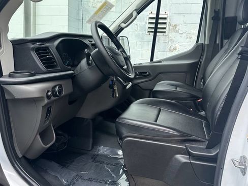Used 2024 Ford Transit 250 148 High Roof RWD image 11