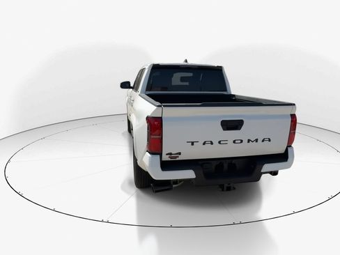 Used 2026 Toyota Tacoma SR5 AWD/4WD image 7