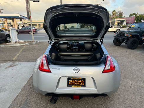 Used 2018 Nissan 370Z Touring image 28