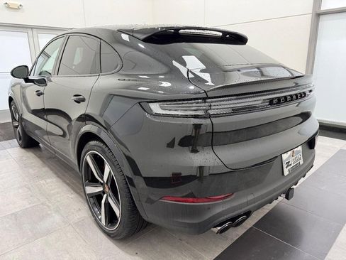 New 2026 Porsche Cayenne S image 3