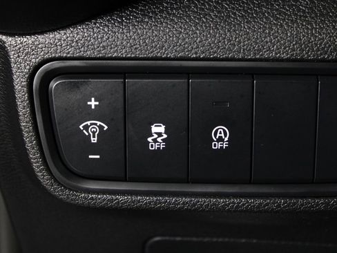 Used 2025 Kia Soul LX image 22