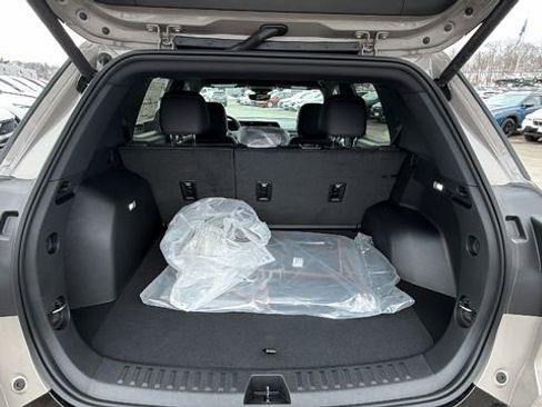 New 2026 GMC Terrain AT4 w/ Convenience Package III AWD/4WD image 11