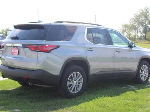 Used 2023 Chevrolet Traverse LT AWD/4WD image 5