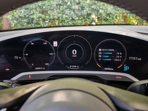 Certified 2022 Porsche Taycan image 20