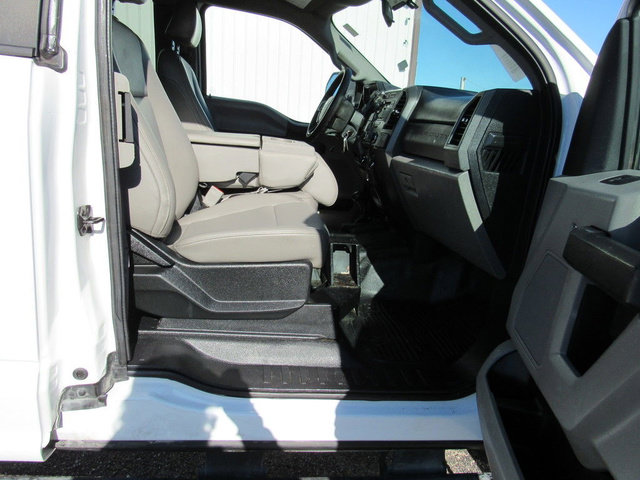 Used 2018 Ford F550 4x4 SuperCab Super Duty image 13