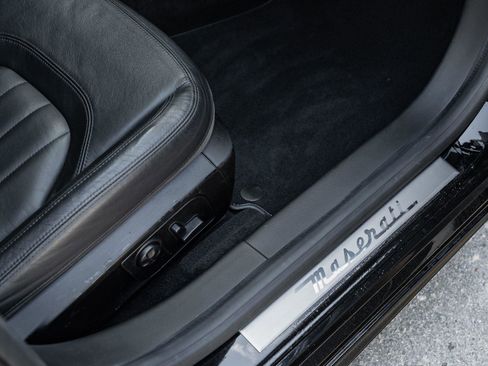 Used 2014 Maserati Quattroporte GTS image 46