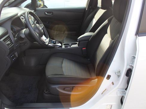 Used 2023 Nissan Leaf SV Plus w/ Protection Package FWD image 19