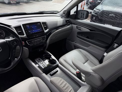Used 2020 Honda Ridgeline RTL-E image 17