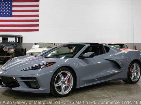 Used 2024 Chevrolet Corvette Stingray Preferred Cpe w/ 2LT RWD image 3