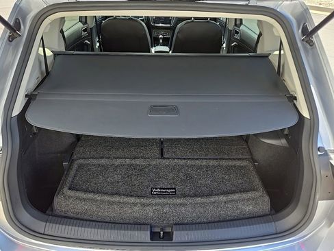 Used 2023 Volkswagen Tiguan SE w/ Panoramic Sunroof Package FWD image 52
