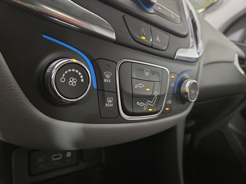 Used 2024 Chevrolet Equinox LS w/ Driver Confidence II Package FWD image 26