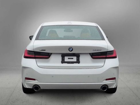 Used 2024 BMW 330i xDrive Sedan w/ Convenience Package image 7