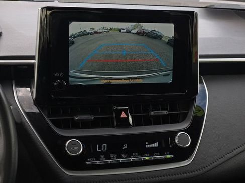 Used 2024 Toyota Corolla SE w/ Convenience Package FWD image 21