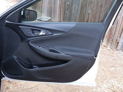 Used 2020 Chevrolet Malibu LT image 26