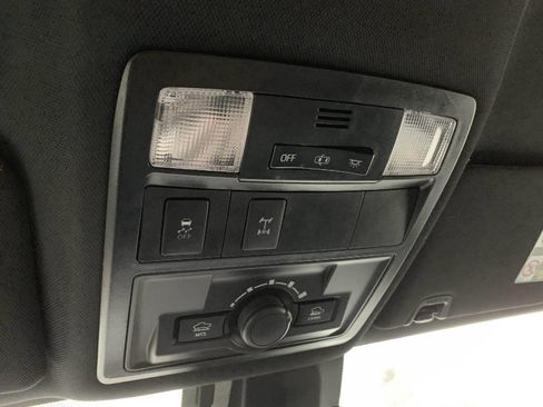 Used 2019 Toyota Tacoma TRD Off-Road image 32