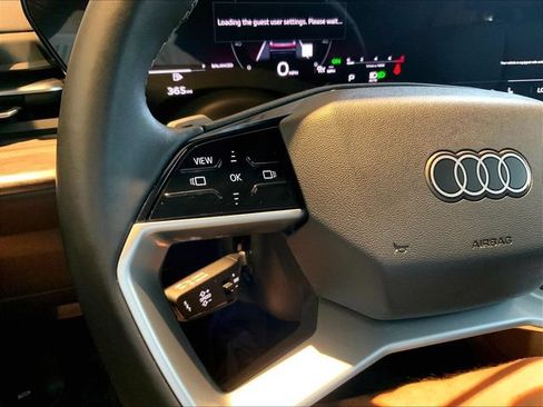 Used 2025 Audi Q5 Premium w/ Convenience Package AWD/4WD image 13