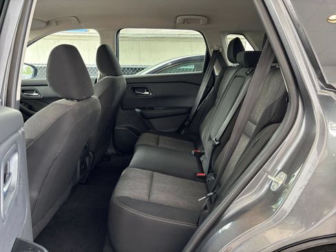 Used 2025 Nissan Rogue SV FWD image 27