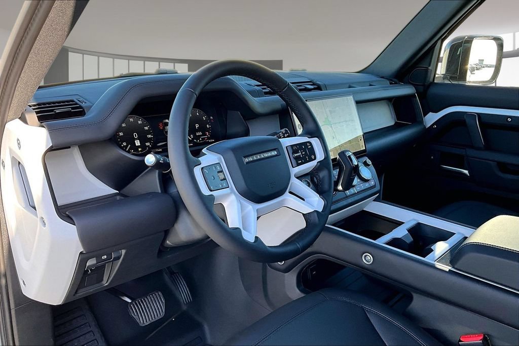 New 2026 Land Rover Defender 110 S AWD/4WD image 7