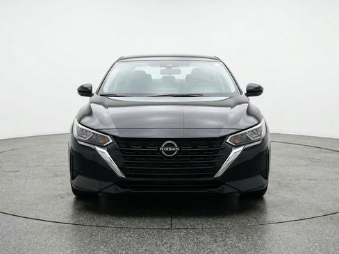 Used 2025 Nissan Sentra SV FWD image 2