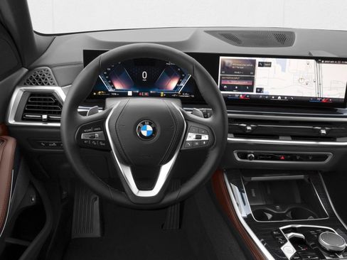 Used 2026 BMW X5 xDrive50e w/ Premium Package AWD/4WD image 4