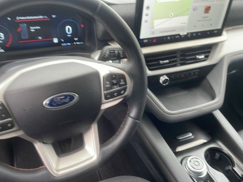 Certified 2025 Ford Explorer Active image 11