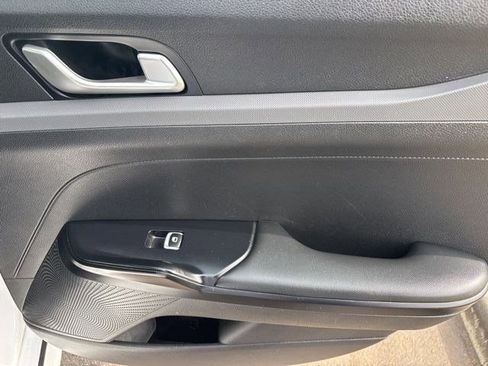 Used 2023 Kia K5 LXS image 37