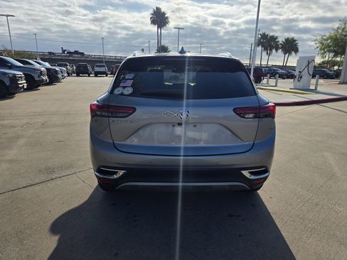 Used 2023 Buick Envision Essence image 4