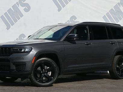 Used 2023 Jeep Grand Cherokee L Laredo