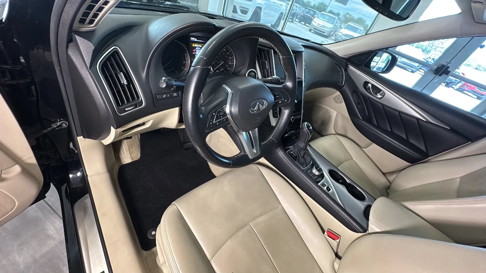 Used 2019 INFINITI Q50 Luxe w/ Cargo Package (L96) RWD image 39