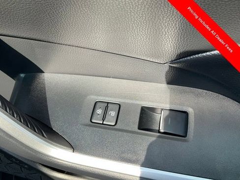 Used 2025 Toyota RAV4 XLE FWD image 35