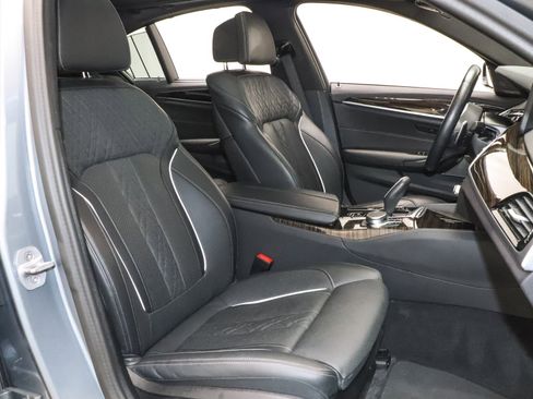 Used 2023 BMW M550i xDrive w/ Parking Assistance Package image 37