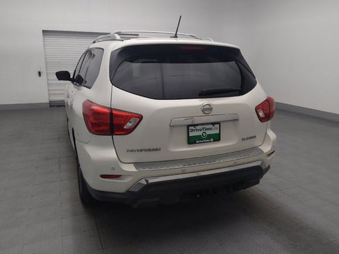 Used 2017 Nissan Pathfinder Platinum FWD image 6