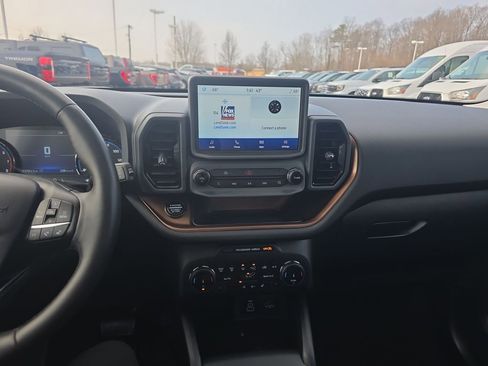 Used 2024 Ford Bronco Sport Outer Banks w/ Tech Package image 29