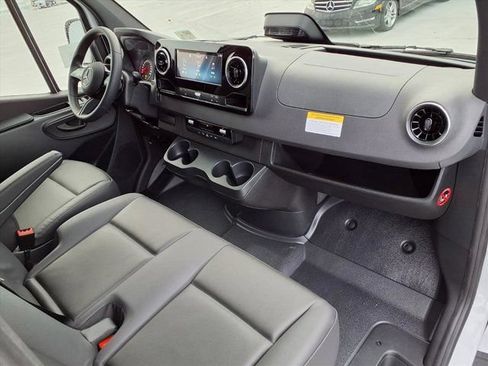 New 2026 Mercedes-Benz Sprinter 2500 image 17