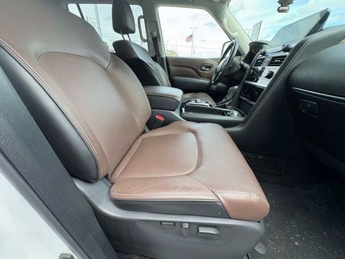 Used 2023 INFINITI QX80 Premium Select w/ Cargo Package image 7