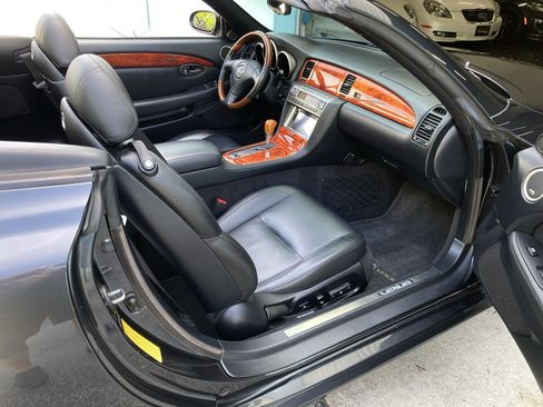 Used 2006 Lexus SC 430 Convertible RWD image 17