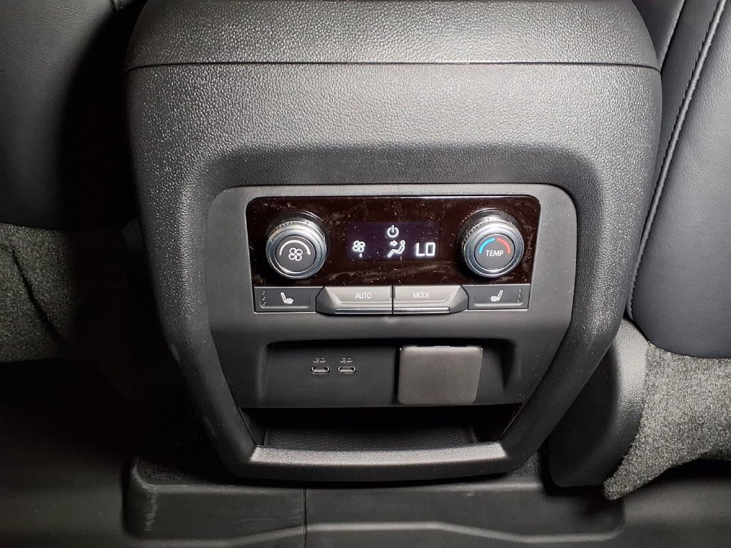 New 2026 GMC Acadia AT4 w/ Luxury Package AWD/4WD image 13