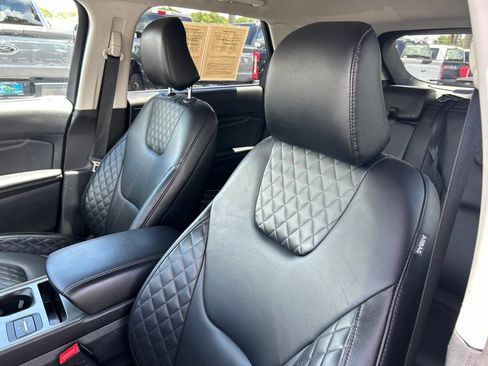 Used 2024 Ford Edge Titanium AWD/4WD image 21