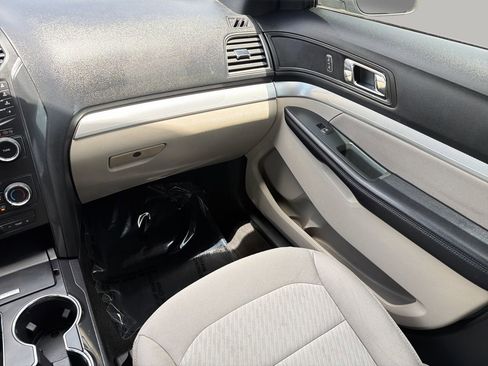 Used 2018 Ford Explorer 4WD image 15