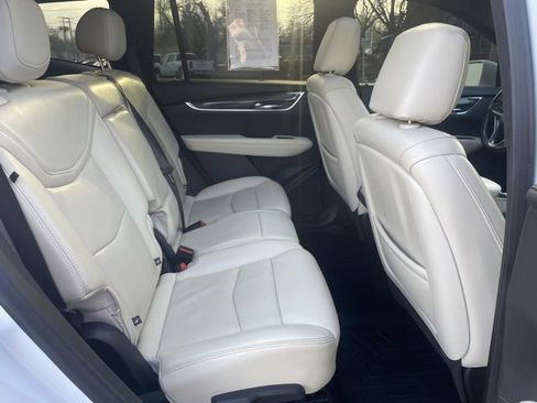 Used 2020 Cadillac XT6 Sport image 38