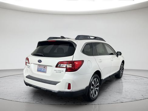 Used 2017 Subaru Outback 2.5i Limited AWD/4WD image 3