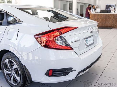 Used 2021 Honda Civic LX image 14