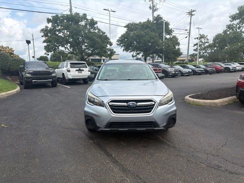 Used 2019 Subaru Outback 2.5i AWD/4WD image 3
