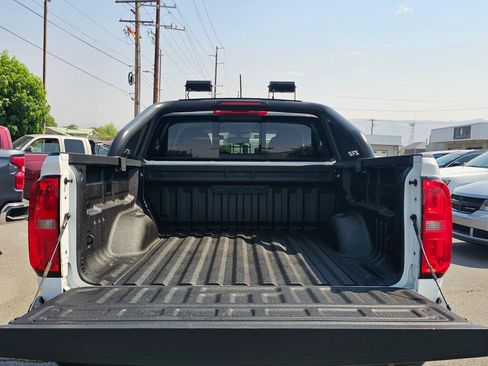 Used 2018 Chevrolet Colorado ZR2 w/ ZR2 Dusk Special Edition AWD/4WD image 15