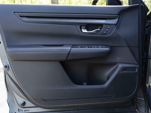 Used 2025 Honda CR-V Sport-L image 36