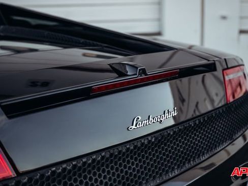 Used 2013 Lamborghini Gallardo LP 550-2 image 32