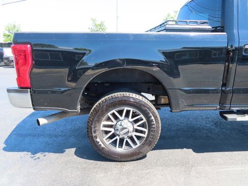 Used 2018 Ford F250 XL w/ Power Equipment Group AWD/4WD image 19