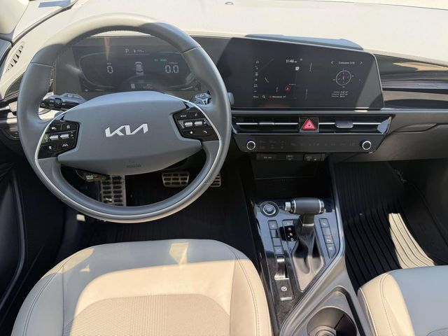 Used 2023 Kia Niro EX Touring FWD image 15