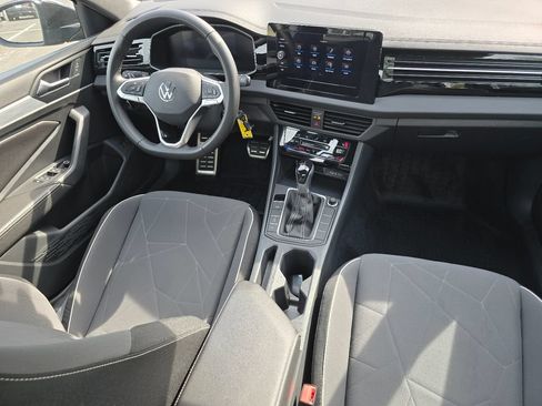 Used 2025 Volkswagen Jetta Sport FWD image 25