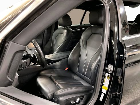 Used 2020 BMW 530i w/ Convenience Package RWD image 8